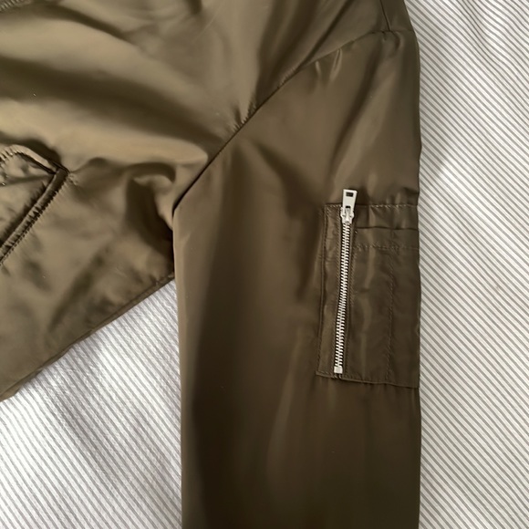 Zara bomber jacket - Picture 3 of 4